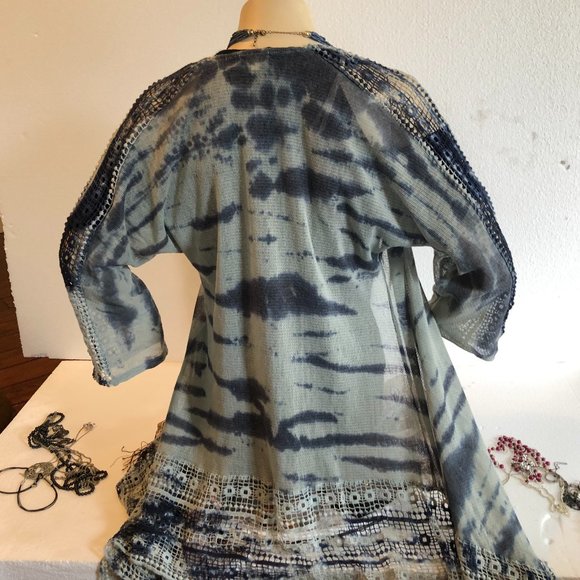 BUCKLE LIGHT BLUE AND DARK BLUE CARDIGAN WITH KNIT LACE - Picture 5 of 7